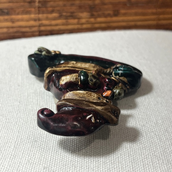 Vintage Country Snowman Figurine with Santa Hat on a Sleigh Pin Brooch - Picture 6 of 11